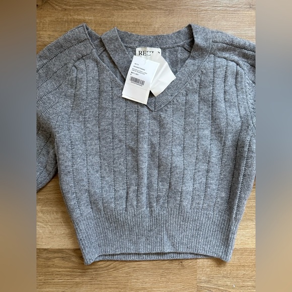 🍂NWT RECTO Bold Rib Slit Detail V Neck Sweater - Picture 7 of 11